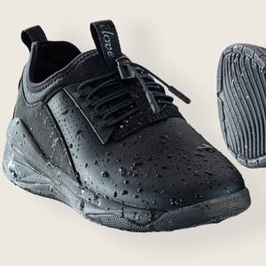 Clove All Black Option Fluid Resistant Healthcare Nursing Shoe Sneaker 8 Women’s